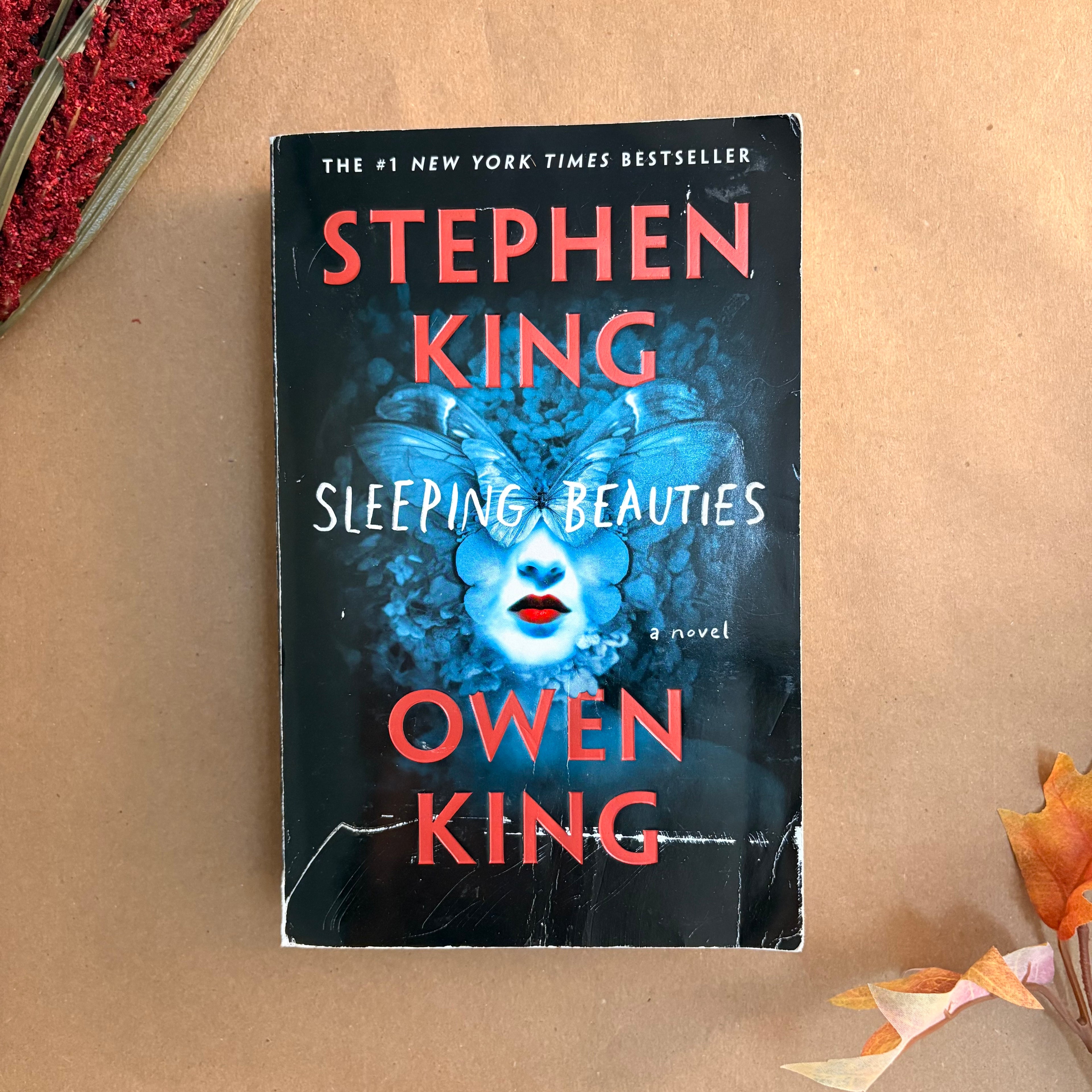 Sleeping Beauties: King